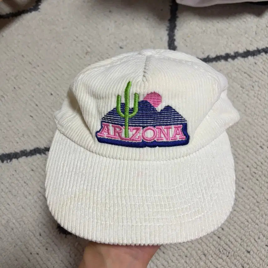 [BUNJANG] Simple Authentic Corduroy Ball Cap / 심플어센틱 코듀로이 볼캡