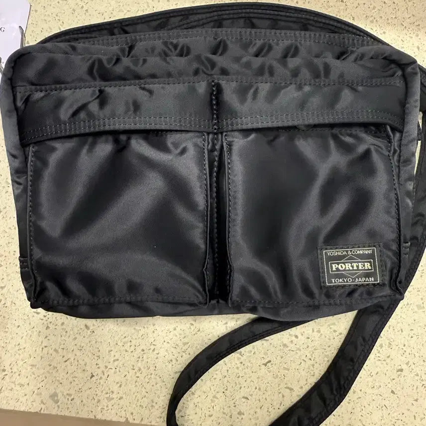 [BUNJANG] Porter Tanker Medium Bag / 포터 탱커 미듐 사이즈 (품번: 622-15154)