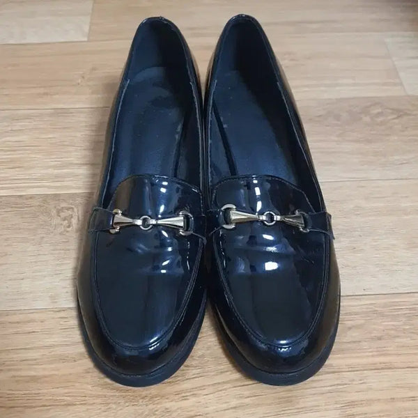 [BUNJANG] Black Enamel Loafers / 블랙 에나멜 로퍼 240