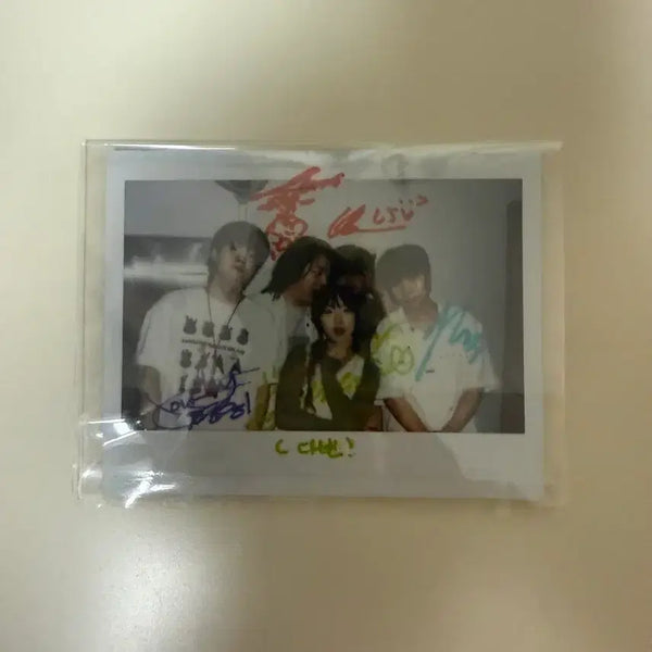 [BUNJANG] Yoodabinband I'm Live Signed Polaroid / 유다빈밴드 아임라이브 싸인 폴라로이드
