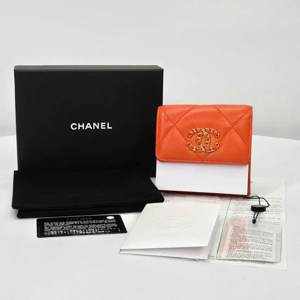 [BUNJANG] Chanel 19 CC Logo Flap Wallet / 샤넬 19 CC로고 플랩 반지갑 / 700,000