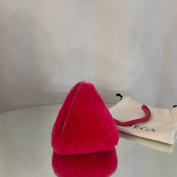 [BUNJANG] Bottega Veneta Pyramid Shearling Pouch / 보테가베네타 피라미드 시어링 파우치