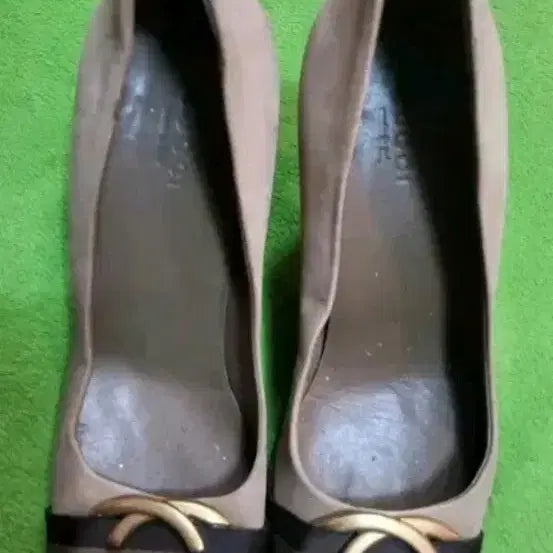 [BUNJANG] Gucci GG Logo Suede Pumps Beige / 구찌 로퍼 베이지