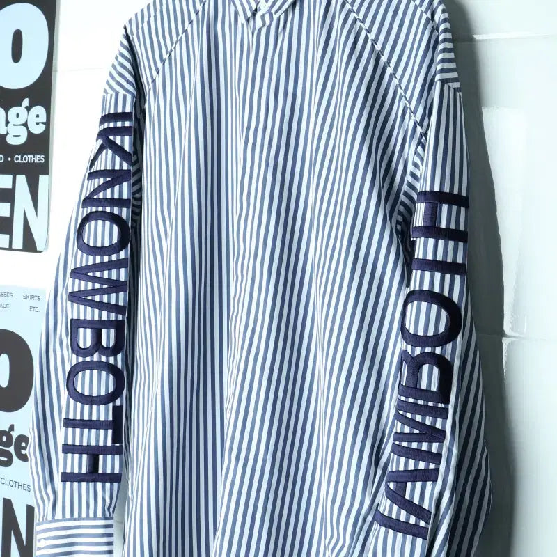 [BUNJANG] Junn. J Embroidered Slogan Striped Signature Shirt / (M) 준지 셔츠 남방 글귀 자수 스트라이프 시그니처-H36304
