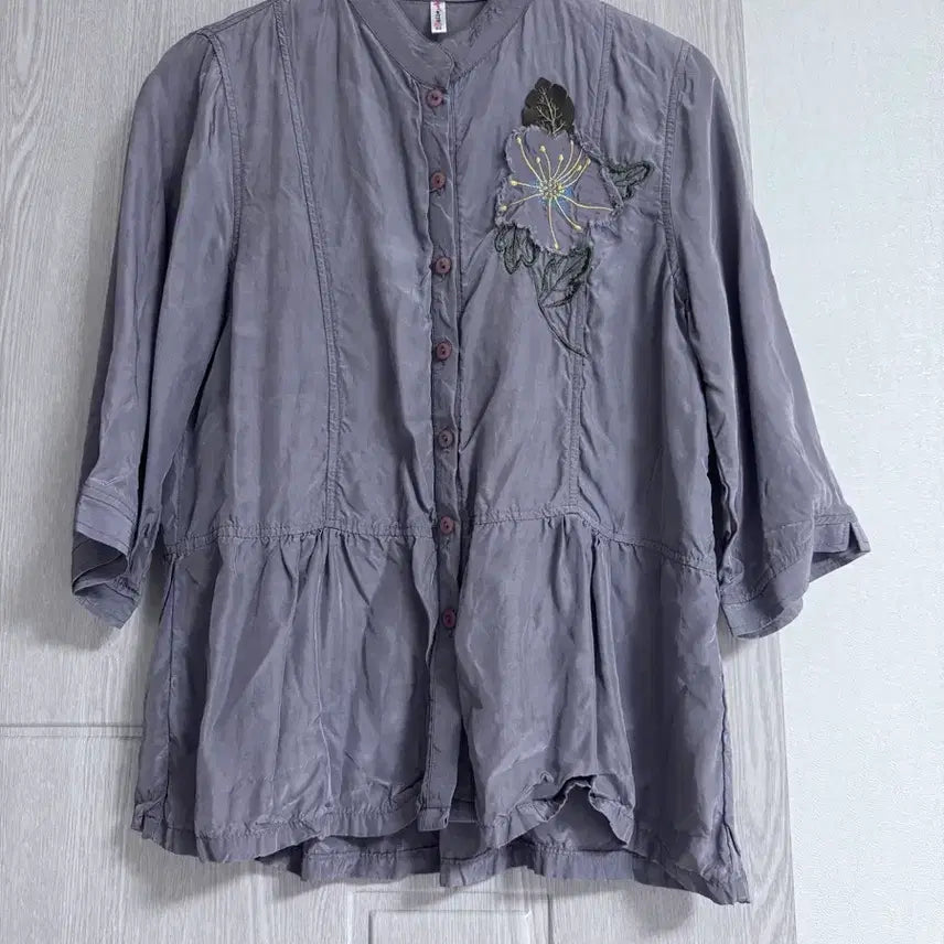 [BUNJANG] Punggi In-gyeon Flower Embroidered Blouse / 풍기 인견 꽃 자수 블라우스 새상품