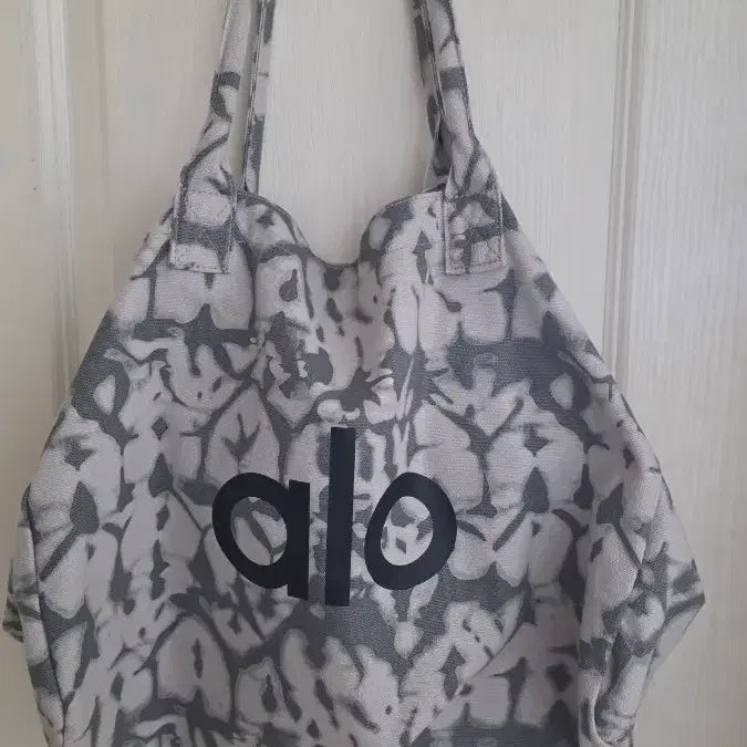 [BUNJANG] Alo Yoga Iconic Shopper Tote Bag / 알로 요가 아이코닉 쇼퍼 토트백(새상품)