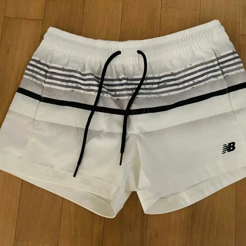 [BUNJANG] New Balance Running Shorts White / 뉴발란스 러닝 쇼츠