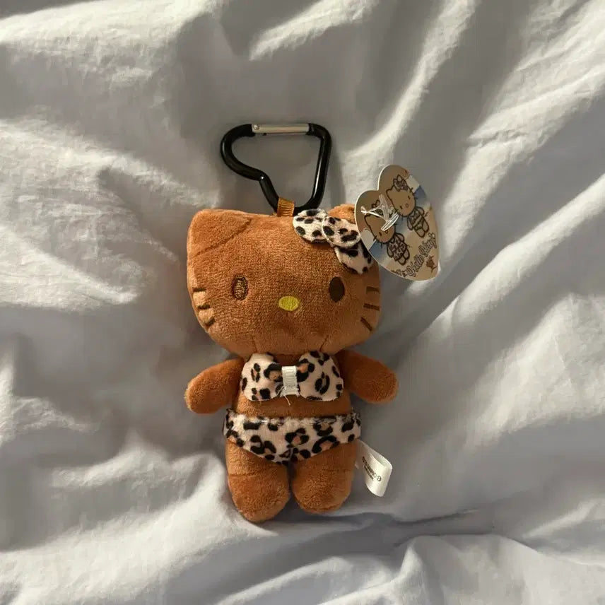 [BUNJANG] Sanrio Hello Kitty Leopard Bikini Keychain Doll / (새상품) 헬로키티 레오파드 비키니 키링 인형