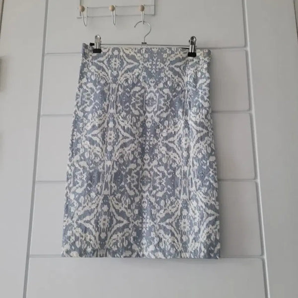 [BUNJANG] H-Line Skirt with Vibrant Pattern (Size S) / 화사한 패턴이 돋보이는 H라인 스커트S