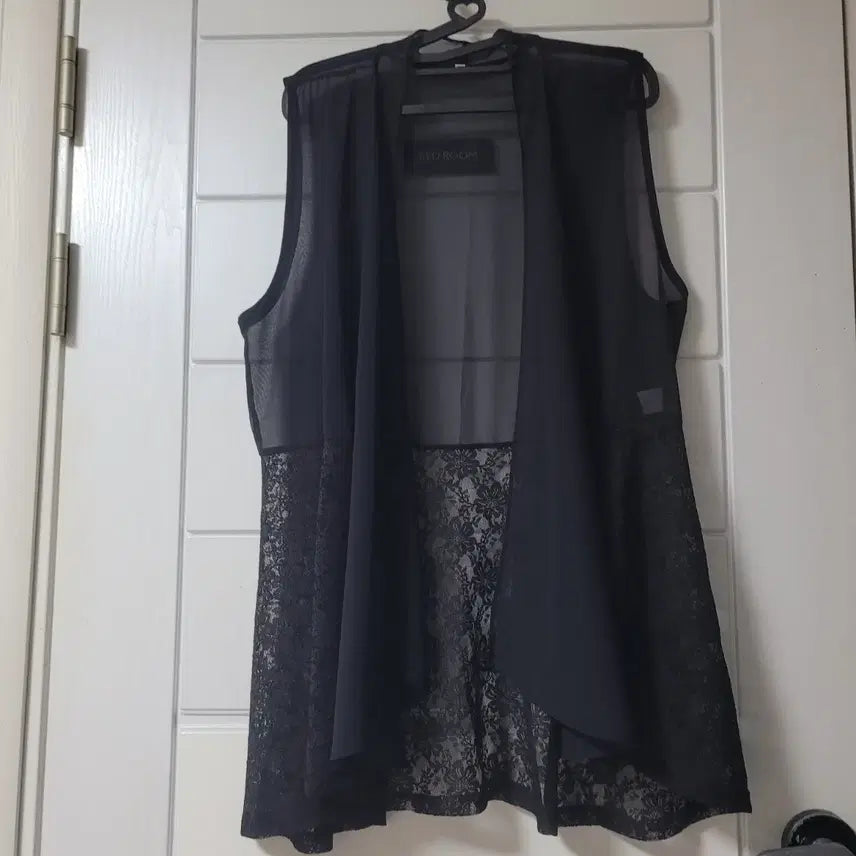 [BUNJANG] Black Lace Chiffon Sleeveless Vest / 검정 레이스 쉬폰 민소매 조끼F