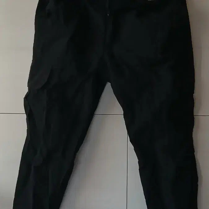 [BUNJANG] FreezeWorks Cargo Pants Medium Black / 프리즈웍스 카고바지 미디움 M사이즈 바스락재질 바지