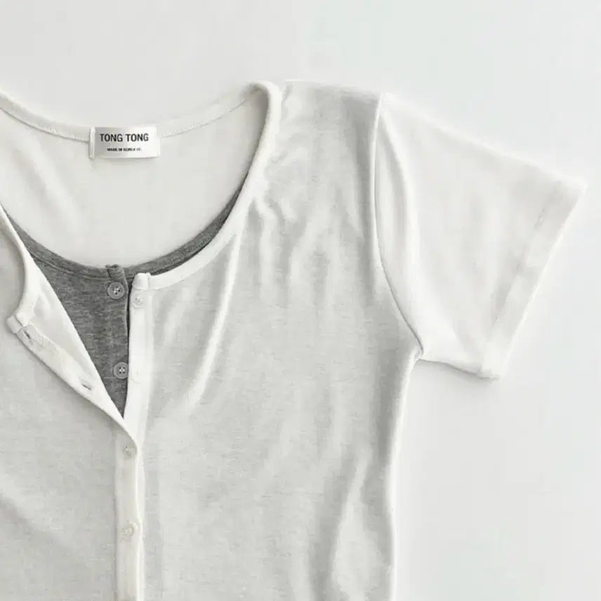 [BUNJANG] A-bly "TongTong" Layered Short-Sleeved T-shirt / 에이블리 통통 반팔