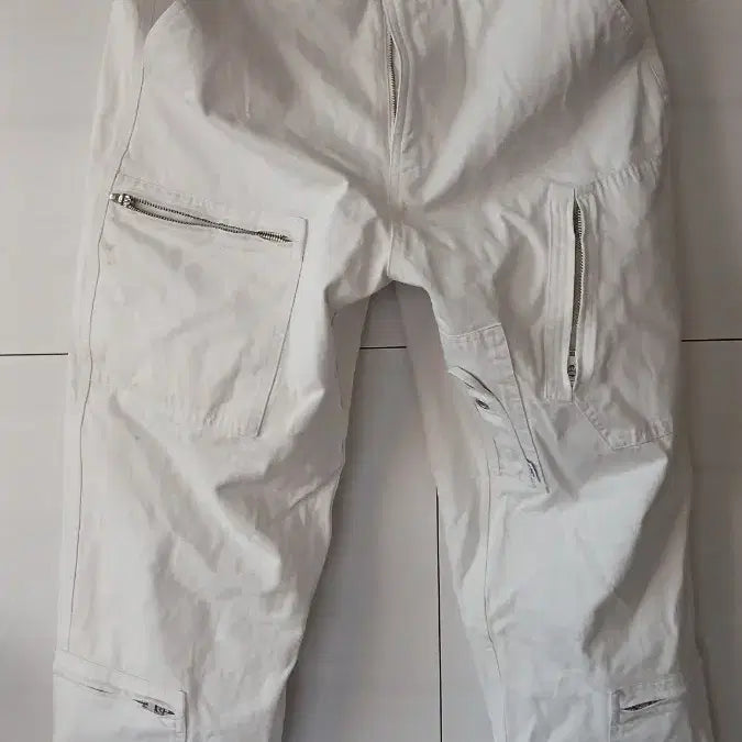 [BUNJANG] LMC Label Cargo Pants White Size M / LMC 라벨 흰색 M사이즈 카고바지