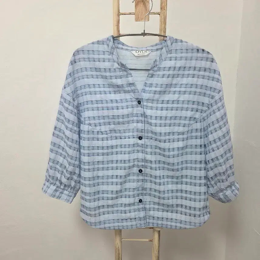 [BUNJANG] Olivia Lauren Seersucker Blouse / 올리비아로렌 시어서커 블라우스 2026년제품