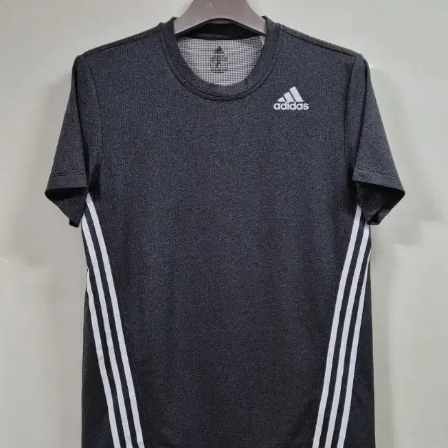 [BUNJANG] Adidas Aeroready Premium Round Neck T-Shirt Men's Size 100 / 아디다스 에어로레디 고급 라운드티 남자 100싸이즈