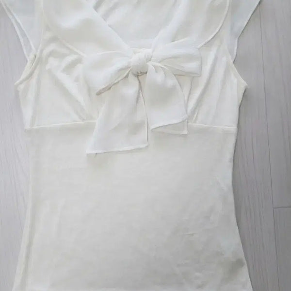 [BUNJANG] White Ribbon Blouse / 리본 블라우스