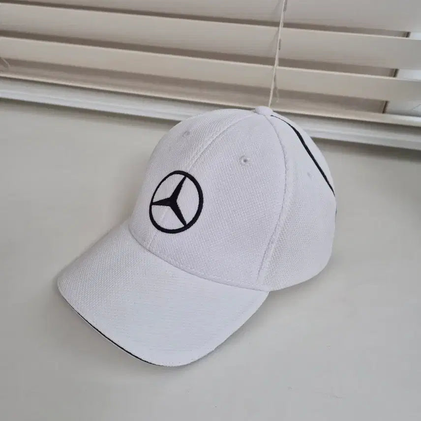 [BUNJANG] Mercedes-Benz Luxury Baseball Cap / 메르세데스 밴츠 고급 야구모자