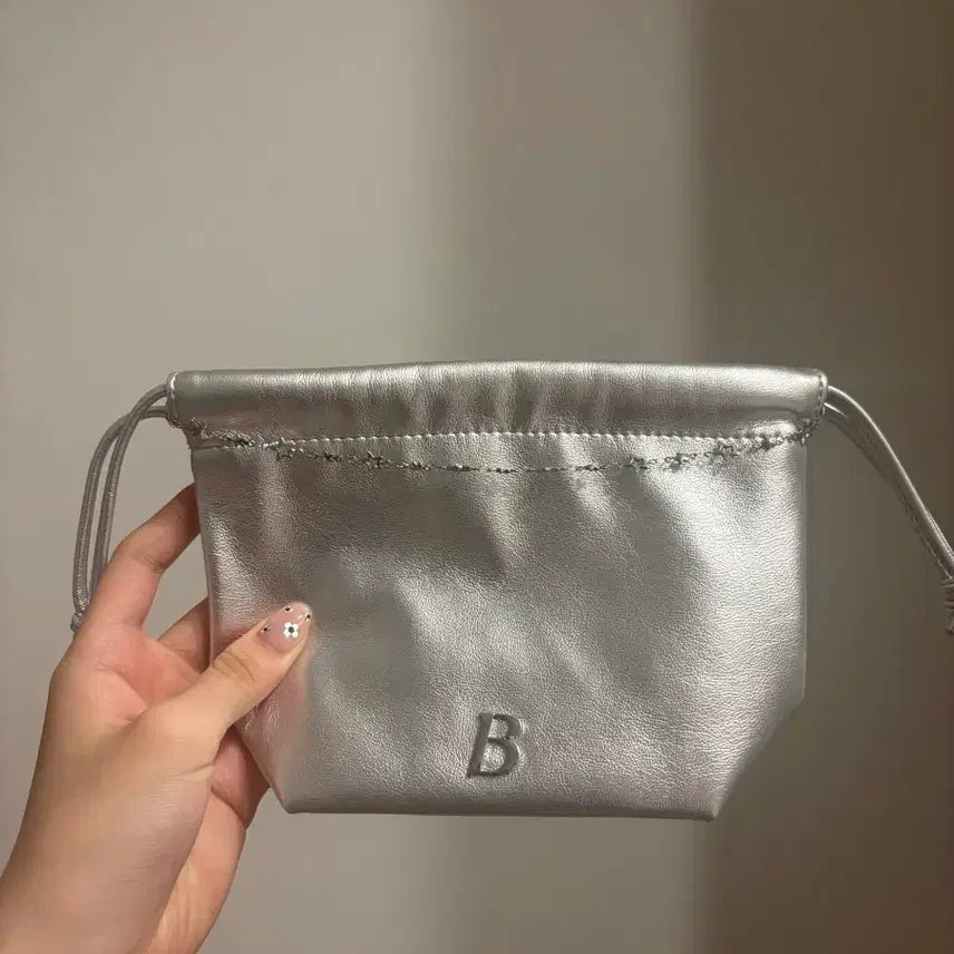 [BUNJANG] Banila Co. Silver Chain Drawstring Pouch / 바닐라코 실버 체인 복조리 파우치