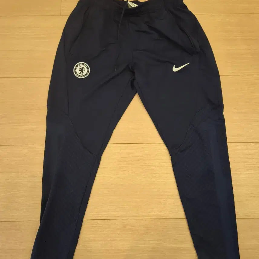 [BUNJANG] Chelsea FC 2022-23 Coach Training Pants / 22-23 첼시 코치용 트레이닝 팬츠