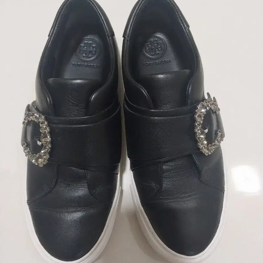 [BUNJANG] Tory Burch Embellished Leather Sneakers / 토리버치 큐빅장식 가죽 스니커즈
