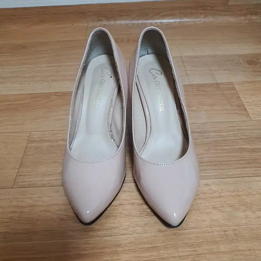 [BUNJANG] Beige Patent Pumps Heels (230) / (거의새것)베이지 살색 페이던트 펌프스 힐 230