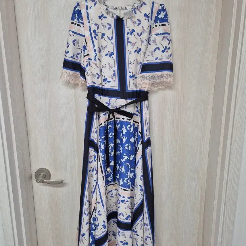[BUNJANG] Lenibon Lace Long Dress / 레니본 레이스 롱원피스