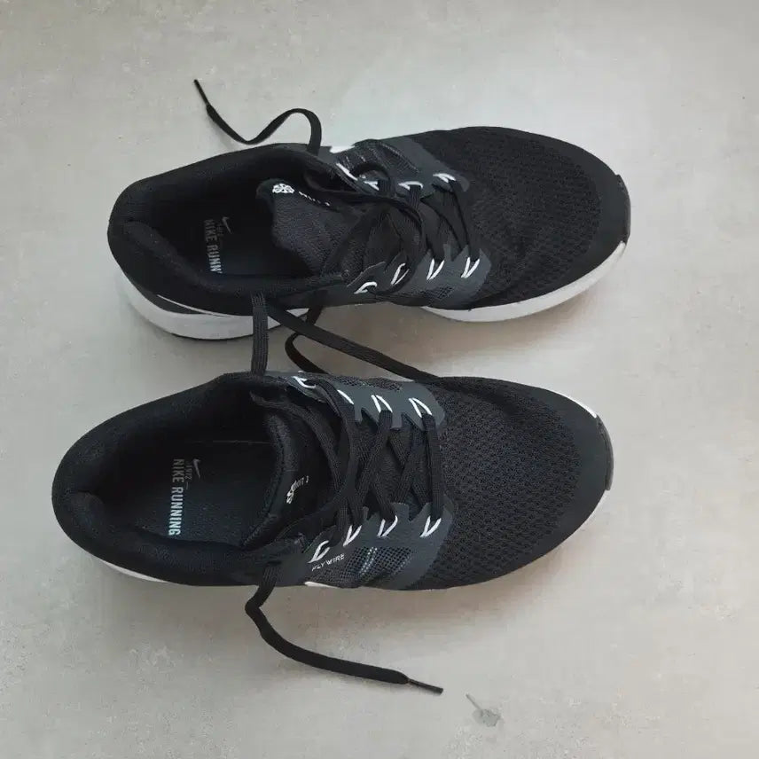[BUNJANG] Nike Black Running Shoes 260mm / 나이키 블랙 러닝화 260mm