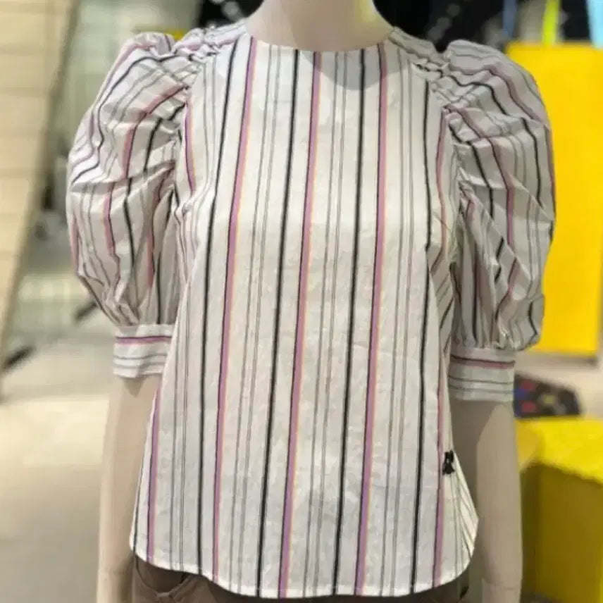 [BUNJANG] Lucky Chouette Striped Puff Sleeve Shirring Blouse / 럭키슈에뜨 스트라이프 어때퍼프 셔링 블라우스 36