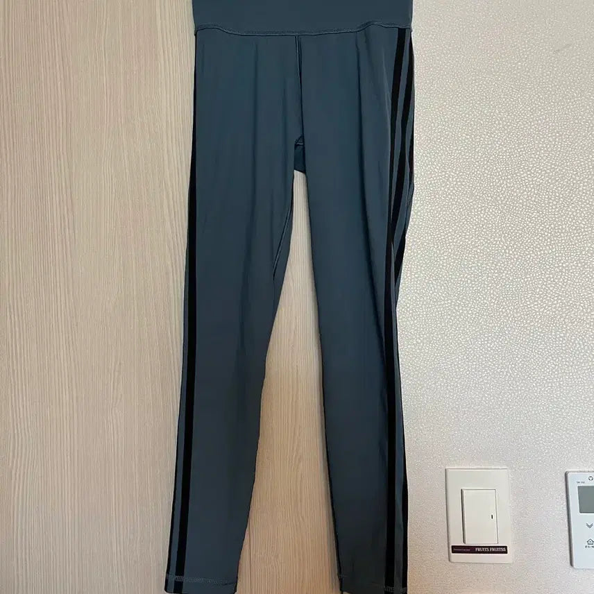 [BUNJANG] Adidas Three-Stripes Leggings Teal Blue Size S / S 아디다스 레깅스 틸블루 (p26)
