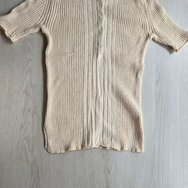 [BUNJANG] Beige Ribbed Short-Sleeve Knit Top / 베이지 골지 반팔 니트