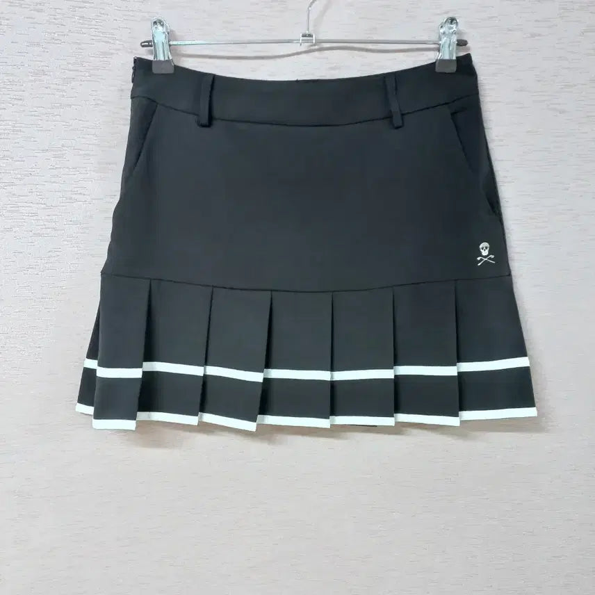 [BUNJANG] Mark & Rona Black Pleated Skirt (Inner Pants) / B8-5/마크앤로나 속바지 블랙 주름 스커트 여성