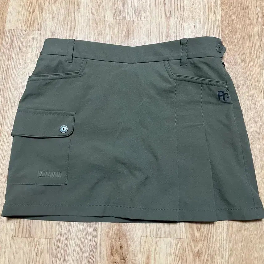 [BUNJANG] Pearly Gates Women's Khaki Golf Skirt / 파리게이츠(peary gates) 카키색 여성 골프 스커트