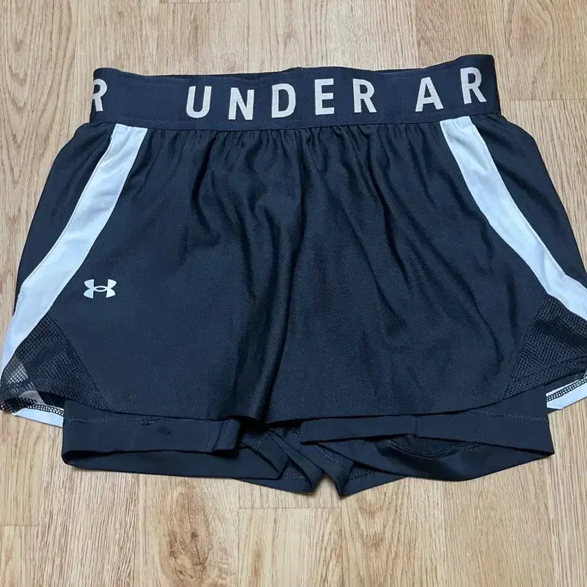 [BUNJANG] Under Armour Women's Running Shorts Black / 언더아머  여성 러닝 반바지 블랙