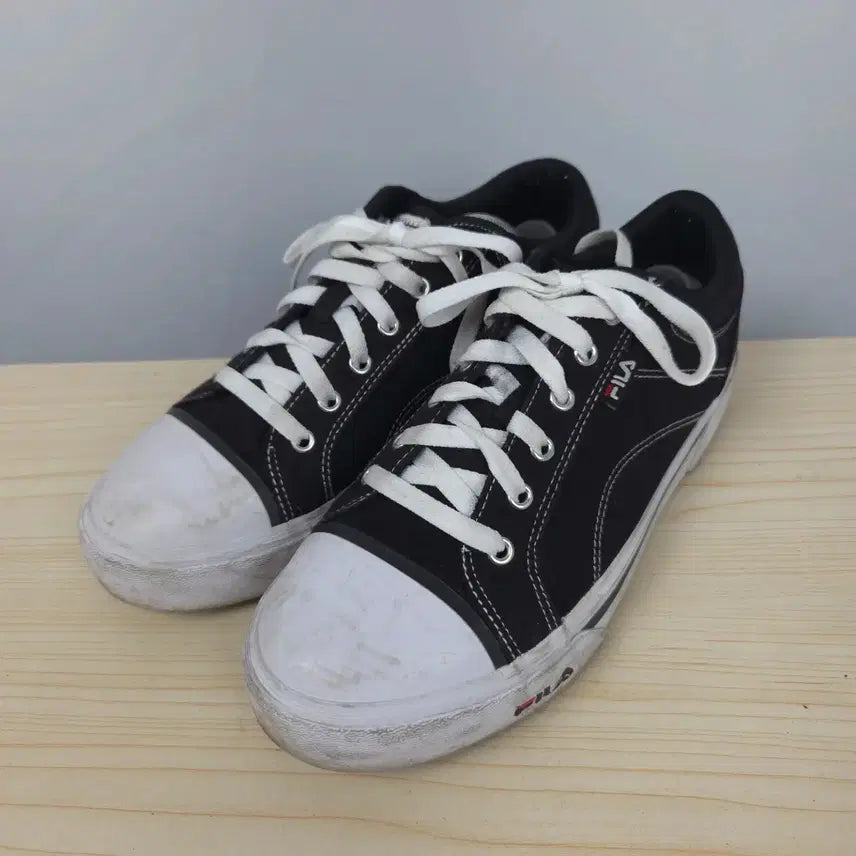 [BUNJANG] Fila Sneakers Shoes / 250 휠라 스니커즈 운동화 검흰