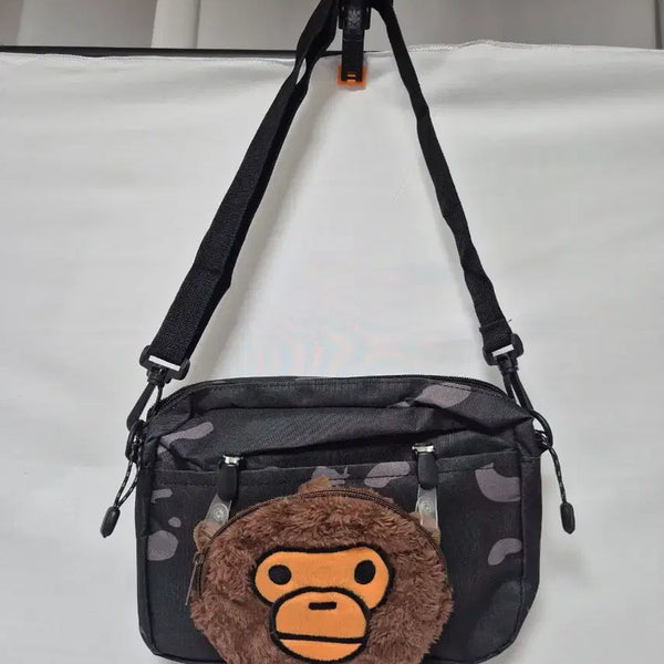 [BUNJANG] A Bathing Ape Detachable Pouch Bag / 베이프잡지부록 파우치백