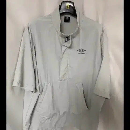 [BUNJANG] Umbro Woven Short Sleeve Anorak Windbreaker, Light Gray, Size 95 / 엄브로 우븐 반팔 아노락 바람막이 라이트그레이 95