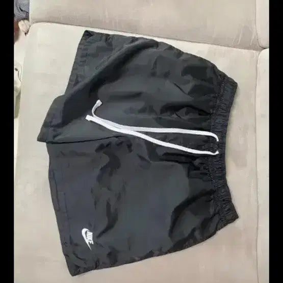 [BUNJANG] Nike Swoosh Woven Mesh Lined Swim Shorts - Black / 나이키 스우시 우븐 메쉬 안감 스윔 쇼츠 반바지 블랙
