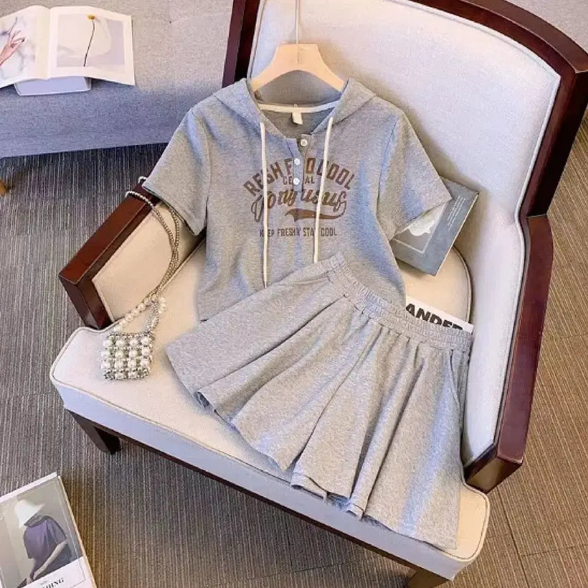 [BUNJANG] Y2K Retro Two-Piece Set - Grey / [새상품/원가이하] Y2K 빈티지 레트로 반팔 플레어 반바지 트레이닝 투피스 셋업(그레이)