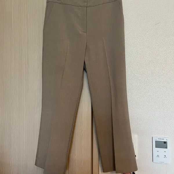 [BUNJANG] Mango Beige Slacks Pants (Size 28-29) / 28-29 새상품 Mango 베이지 슬랙스 (P28)