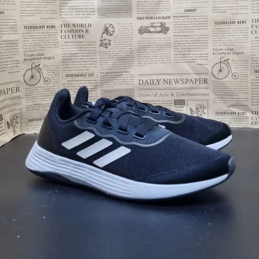 [BUNJANG] Adidas QT Racer Black & White Sneakers (240) / 아디다스 QT레이서 검흰 운동화 240
