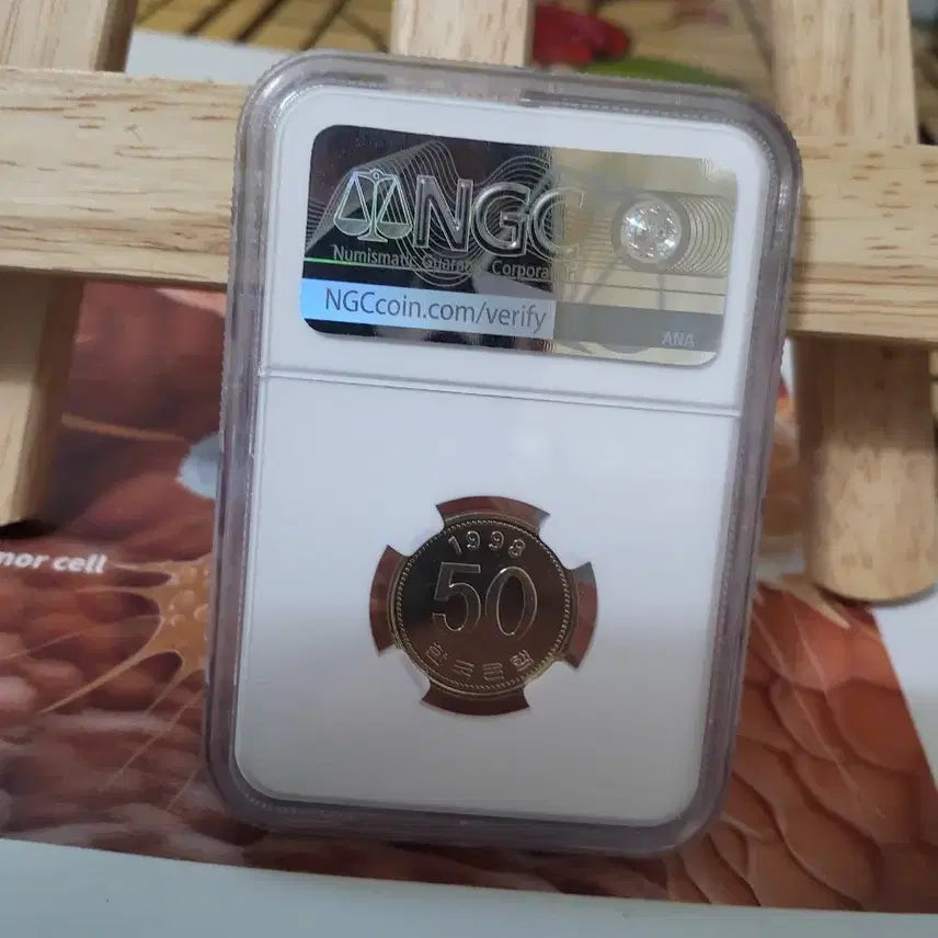 [BUNJANG] 1998 50 Won Coin NGC Graded MS62 Rare Rotation Error / 미사용50 주 62 등급 회전에러