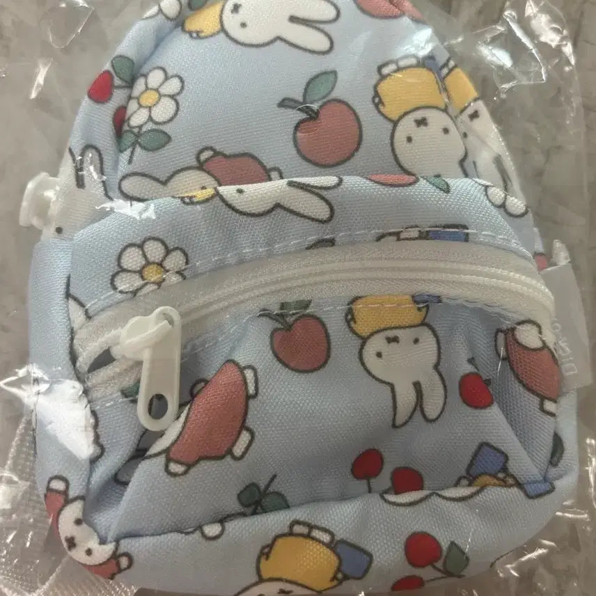 [BUNJANG] Miffy Blue Carabiner Backpack Pouch Coin Wallet / 미피 백팩 파우치 카라비너 배낭 miffy 블루 동전 지갑 파우치