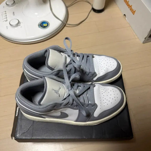 [BUNJANG] Nike Jordan 1 Low Stealth & White / 나이키 조던1 로우