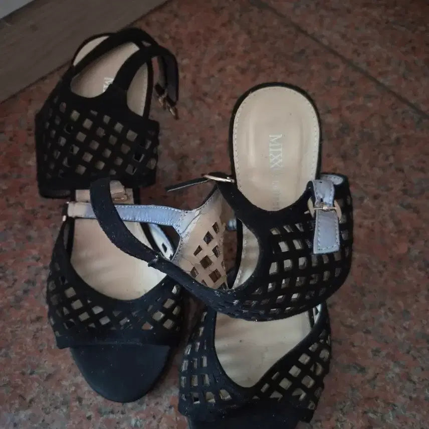 [BUNJANG] Mixxexxo Heeled Sandals Black 230 / 믹스엑소 힐 샌들 블랙 230