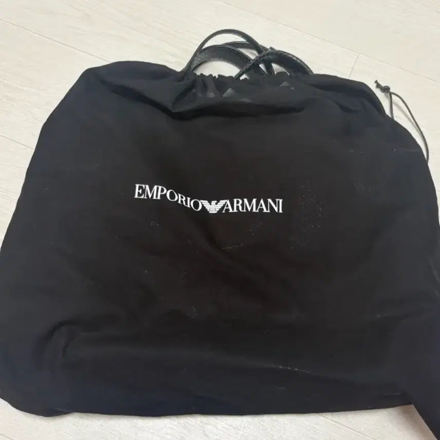 [BUNJANG] Emporio Armani Women's Black Tote Bag / 엠포리오 아르마니 여성 토트백 블랙(정품)