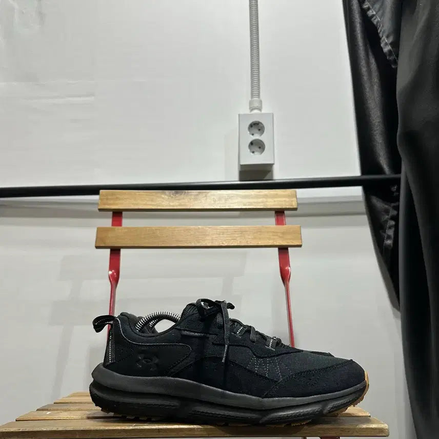 [BUNJANG] Under Armour Charged Assert 2 Men's Sneakers / 275) 언더아머 운동화 남자 남성 신발 UA 차지드 버서트 2