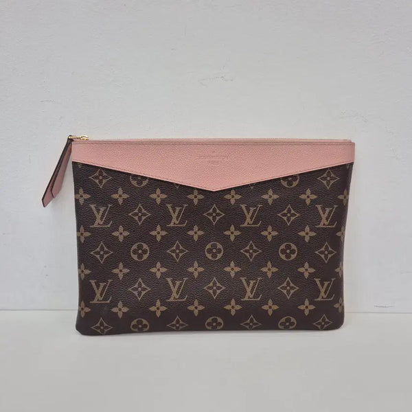 [BUNJANG] Louis Vuitton Monogram Daily Clutch M62942 / [중고명품 럭스올 울산점] 루이비통 모노그램 데일리 클러치 M62942