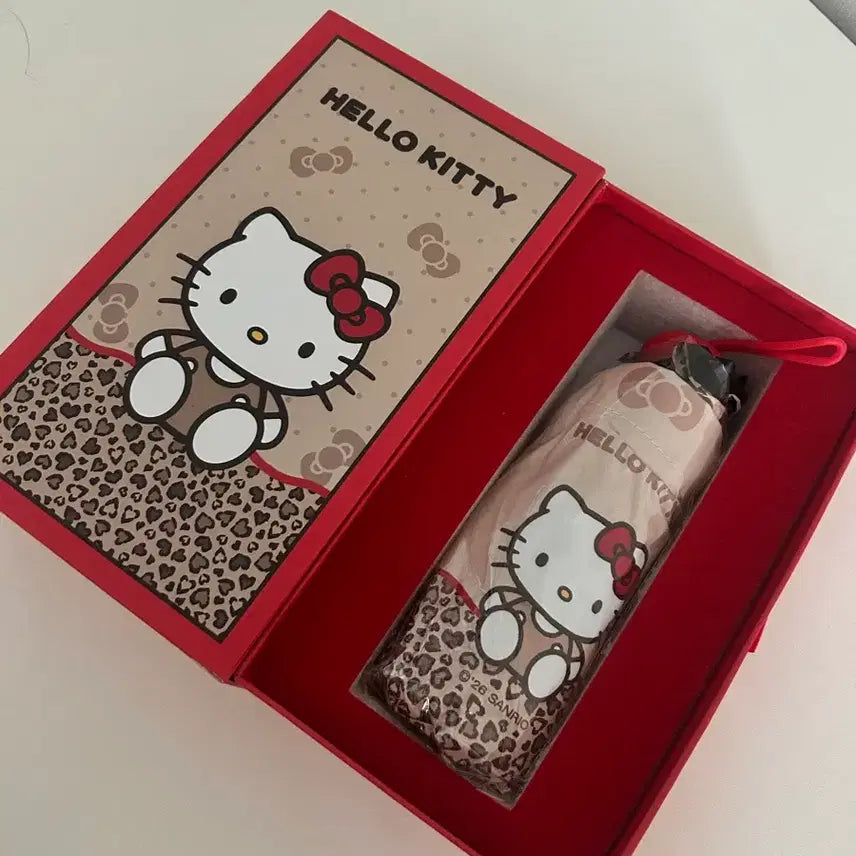 [BUNJANG] Hello Kitty Leopard Folding Umbrella / 헬로키티 접이식 우산 양산 레오파드 우양산