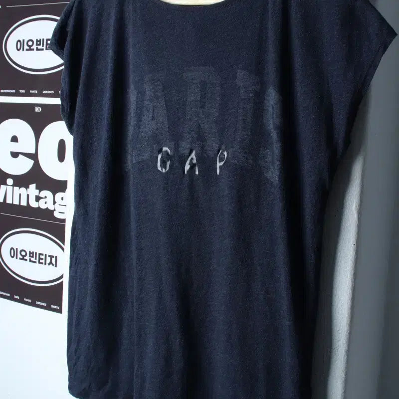 [BUNJANG] Gap Y2K Old School Navy Short Sleeve T-Shirt (M-L) / W(M-L) 갭 반팔 티셔츠 반소매 Y2K 네이비 올드스쿨-H36041