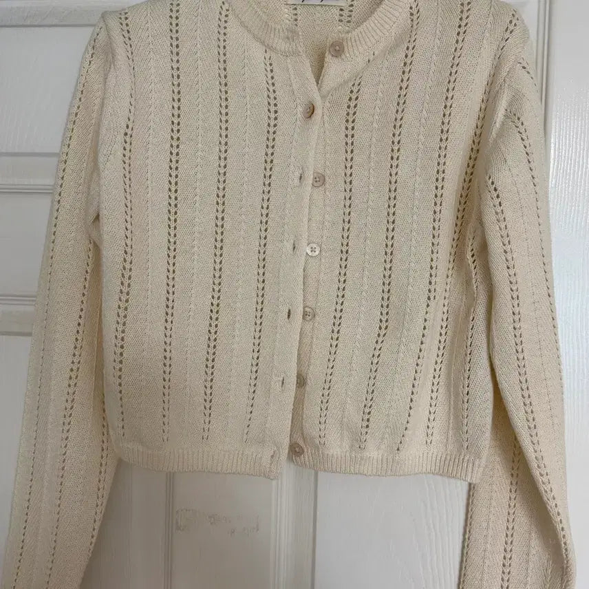 [BUNJANG] Urbanic Scasi Punching Cardigan / 얼바닉 스카시 펀칭 가디건